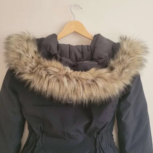 Aritzia TNA Bancroft Parka in Black - Picture 6 of 8